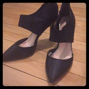 Jessica Simpson heels